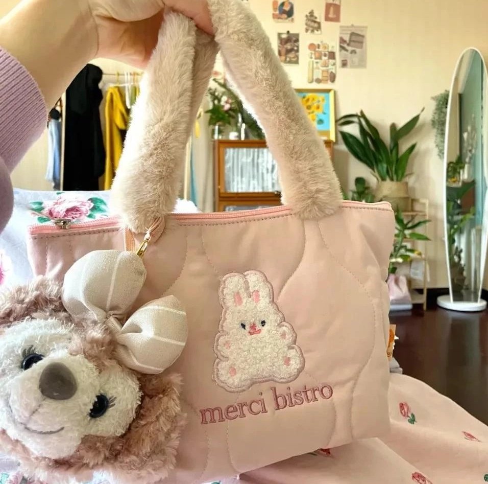 fl0o0wery's tweet photo. ♡⃕  cute bag &amp; plushie

— a thread https://t.co/qKiFXcFOFD