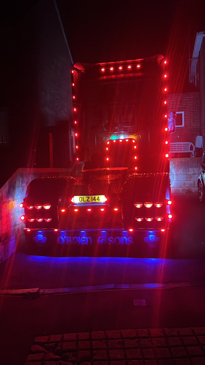 Micky (geezer-bruv) tweet media