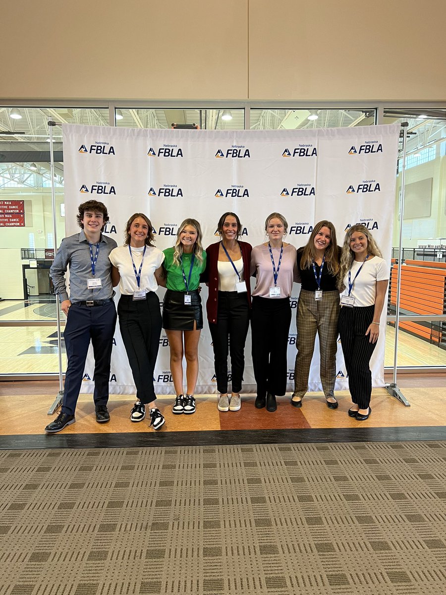 SCHSFBLA's tweet photo. FBLA Exec had an awesome day in Fremont for the FLC! Thanks @NebraskaFBLA !! https://t.co/OCtr2Zy6bA