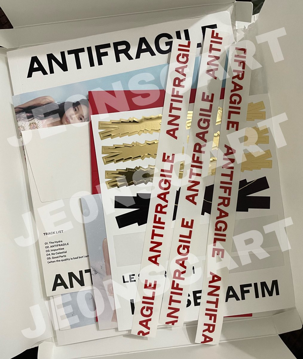 JE0NSCART's tweet photo. wts lfb ph ☻

le sserafim antifragile album (midnight onyx ver.) 
— php 650 
— sold as set only ❗️
— pc is in good condition
— complete inclus but 2 stickers are missing bc i used them 

MOP: gcash
DOP: payo (prio) / within 24 hours 

dm if interested 💌 https://t.co/9mzfqMZ39I