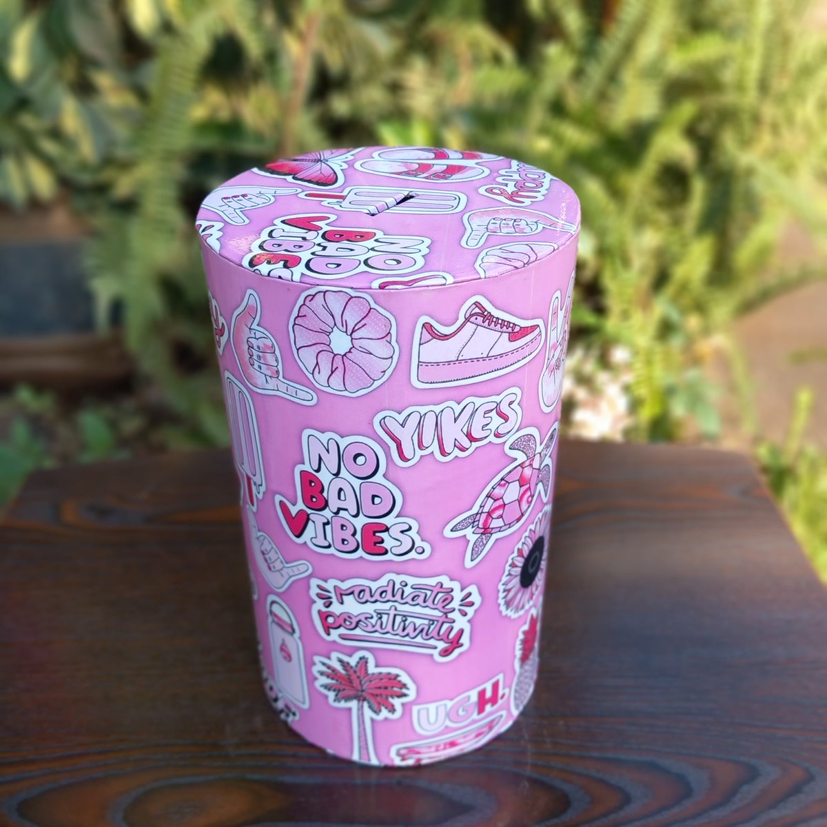finesavingsug's tweet photo. A few beauties from our affirmations edition. At prices as low as 8000UGX, get yourself,or gift a loved one with a beautiful reusable saving tin from our many collections that have a variety of prints and sizes. Contact 0757264558 to place your order today. https://t.co/16hYAfk1jj