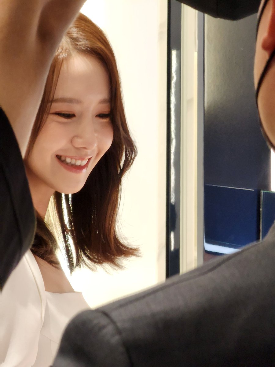 lingshadow's tweet photo. Side profile 😍💄

#YoonA #윤아 #임윤아 https://t.co/BkKjjvj7Sm