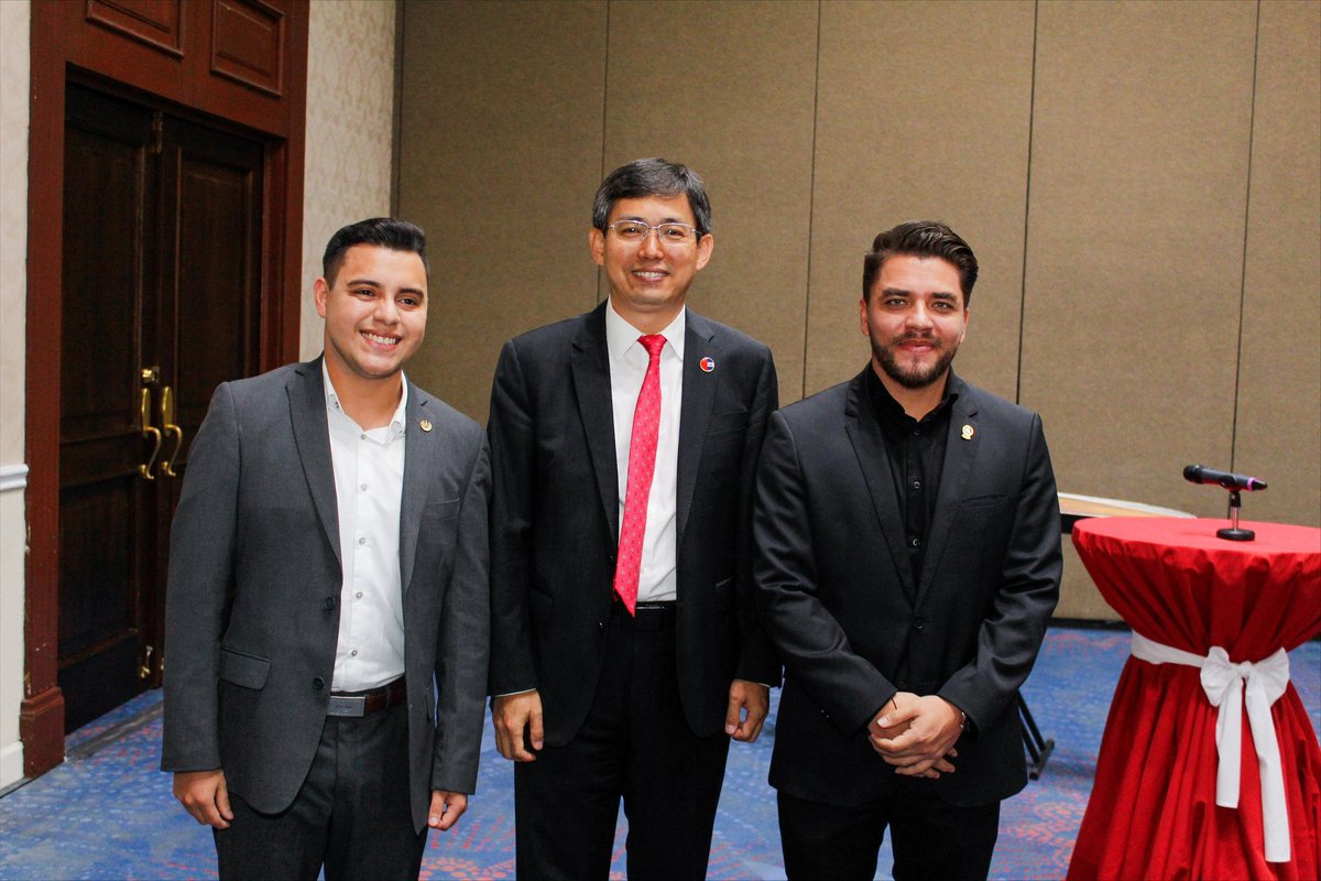 DanielMarquezNI's tweet photo. En representación del Diputado @CarlosHdez_SV del @PARLACEN participamos en la conmemoración de los 74 años de fundación de la República Popular de China. 

Importante continuar fortaleciendo los lazos de amistad y cooperación en beneficio de ambos pueblos.🇸🇻🇨🇳

#AmistadVerdadera https://t.co/XQhiyDTuuv