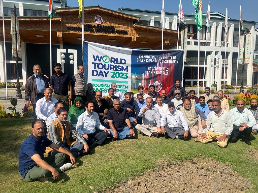 RisingKashmir's tweet image. #WorldTourismDay celebrated at #SKICC with a #greenvision

risingkashmir.com/world-tourism-…