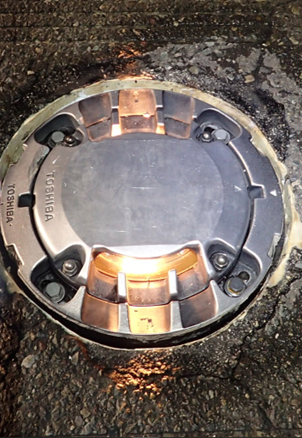 この2枚の見た目が異なる航空灯火の写真… 実は同じ「滑走路灯」なん