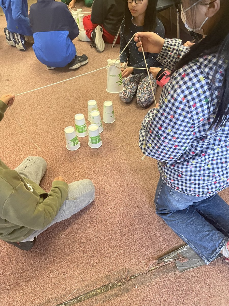 melanie 🐾 tweet media