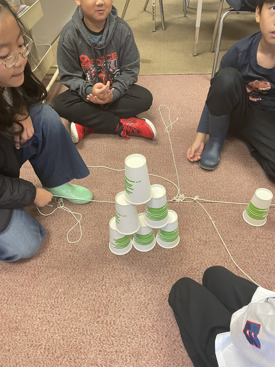 melanie 🐾 tweet media