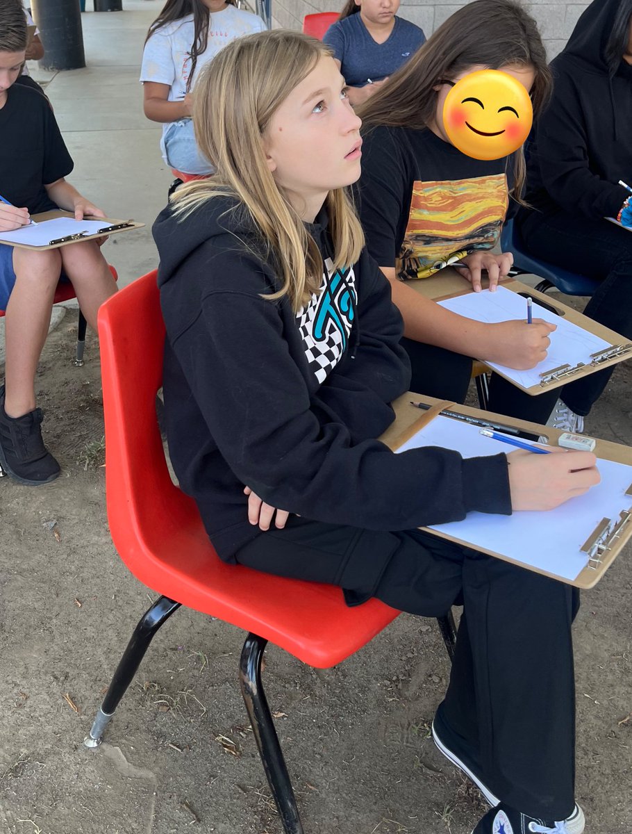 We are taking art outside and learning to “draw what you see”. Our 4th through 6th graders are learning how to draw a tree by following the contour lines, adding details, and shading. #IamVUSD