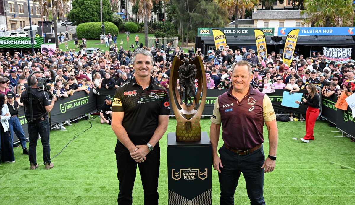 troydodds's tweet photo. See, Penrith isn't arrogant. We let Kevin Walters get a pic with our trophy. #NRLGF #pantherpride https://t.co/XoiTipsnZU