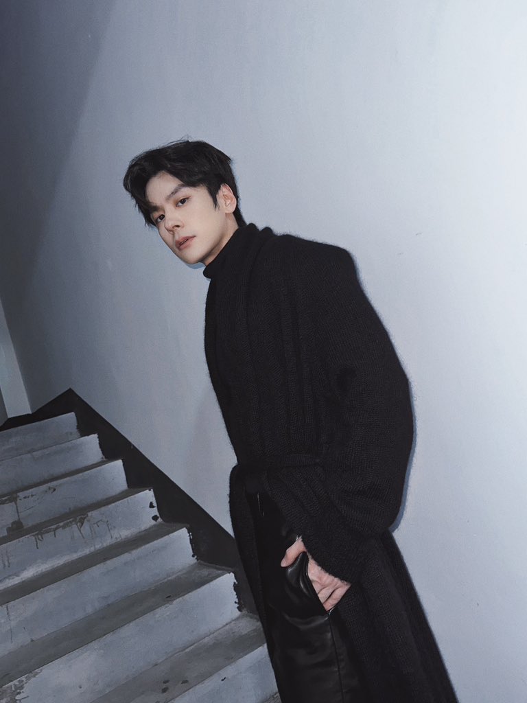 WzmOfficial_'s tweet image. [🔥] 

⚔️ 魏哲暗的值班日 距离《黑色柳丁》还有1天！ #披荆斩棘3 #CallMeByFire 

꒰ঌ┈┈┈┈┈┈┈┈┈┈┈┈┈ ໒꒱

#魏哲鸣 #魏哲鳴 #WeiZheming #위철명 #เว่ยเจ๋อหมิง #ウェイ・ジャーミン #MilesWei