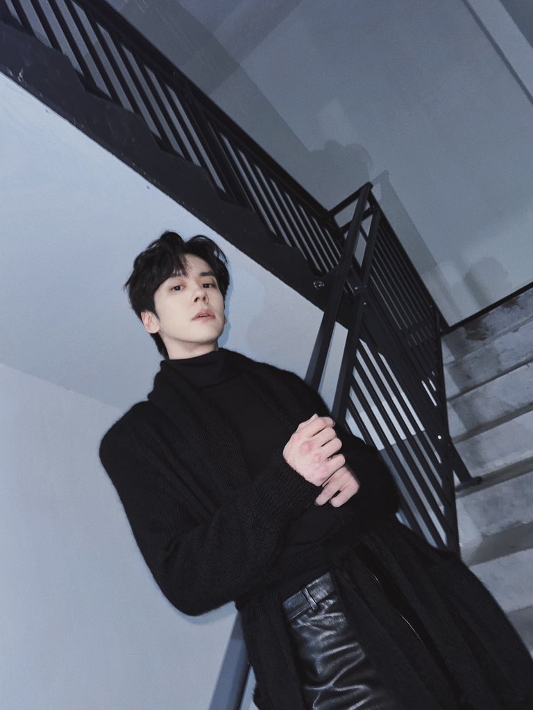 WzmOfficial_'s tweet image. [🔥] 

⚔️ 魏哲暗的值班日 距离《黑色柳丁》还有1天！ #披荆斩棘3 #CallMeByFire 

꒰ঌ┈┈┈┈┈┈┈┈┈┈┈┈┈ ໒꒱

#魏哲鸣 #魏哲鳴 #WeiZheming #위철명 #เว่ยเจ๋อหมิง #ウェイ・ジャーミン #MilesWei