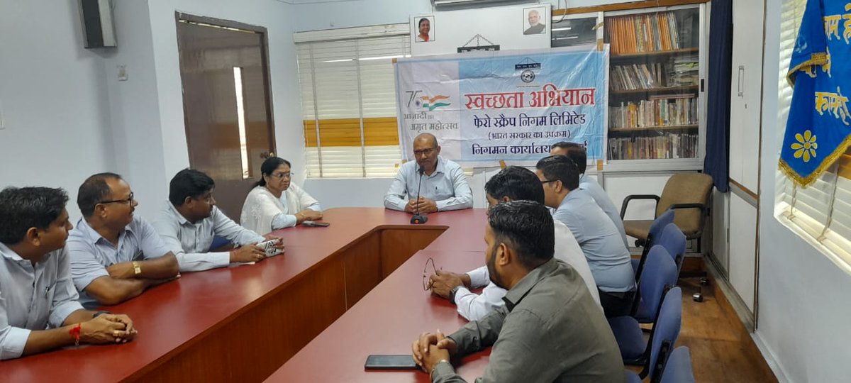 FSNLBhilai's tweet photo. A Special talk organized on #SwachhataHiSeva at FSNL Corporate office and Units . @SteelMinIndia
 #SwachhtaPakhwadaCampaign 
@PibSteel #SwachhBharat #GarbageFreeIndia #SHS2023 https://t.co/5biqR8OhK3