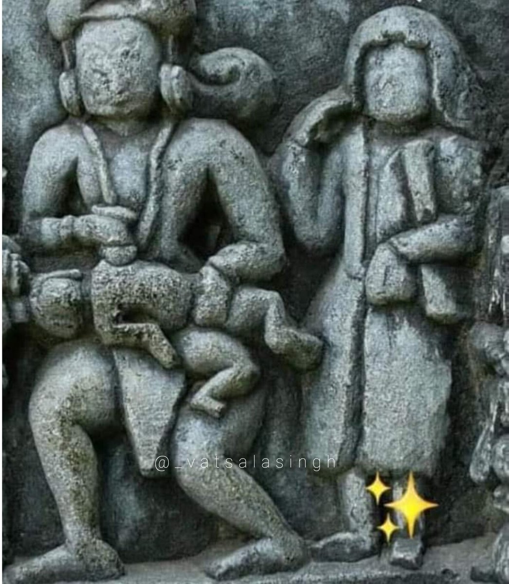 नवजात शिशु की दिल की धड़कन नहीं है या धीमी गति से धड़कन है..?? 

बेशक हाँ..होयसला मंदिर की एक तस्वीर स्पष्ट रूप से एक विदेशी को CPR सीखती हुई दिखाई दे रही है, जो एक भारतीय चिकित्सक से एक बच्चे के दिल को पुनर्जीवित करने की प्रक्रिया है। यहाँ हम स्पष्ट रूप से देख सकते हैं कि वैद्य