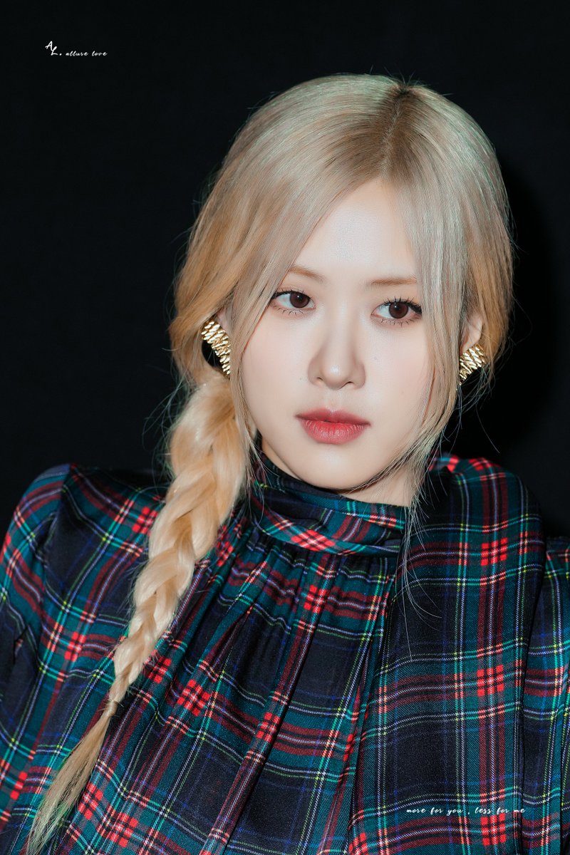 allurelove_rose's tweet photo. 230926 Saint Laurent 
ROSÉ AT YSL PFW24
https://t.co/IAvUxjF6HU
https://t.co/897pMV9DeN
#ROSÉxSaintLaurent 
#블랙핑크 #로제 #BLACKPINK #ROSÉ https://t.co/JKVNCmdyMQ