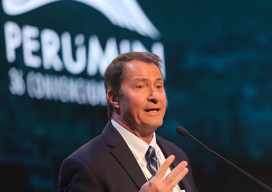 AutoMundoPe's tweet image. 𝐂𝐄𝐑𝐑𝐎 𝐕𝐄𝐑𝐃𝐄 asume el desafío de incrementar número de 𝐦𝐮𝐣𝐞𝐫𝐞𝐬 en áreas operativas, el objetivo es superar el 6% de trabajadoras contratadas en la actualidad y para ello lanzaron un programa de capacitación. @PeruminOficial