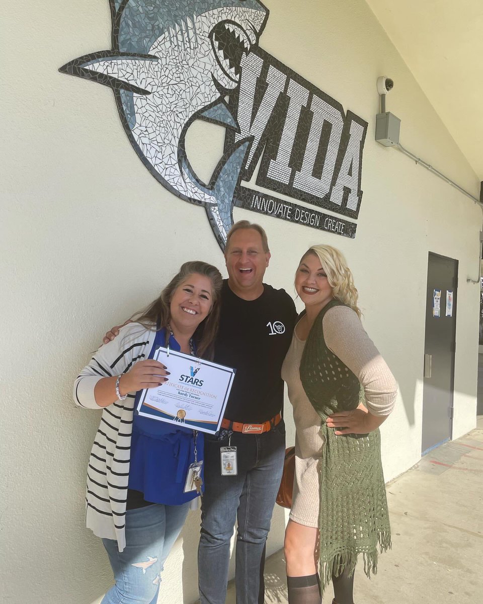 VIDA (6-8 Magnet) tweet media