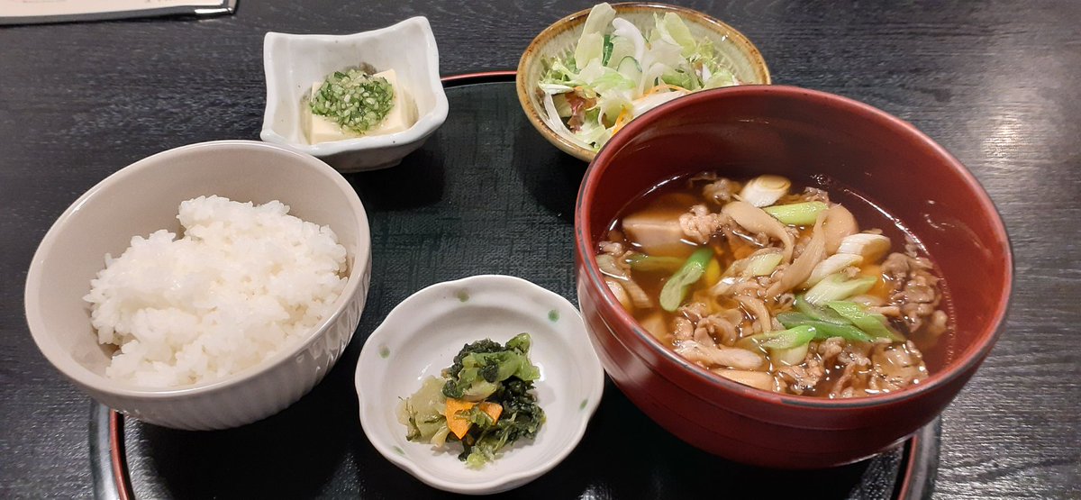 iyashimaster's tweet photo. 山形の芋煮定食。🍱
美味し～😋🍴💕 https://t.co/VqjeCzZaUA