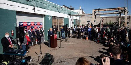 cmartine's tweet photo. Trump going to a nonunion manufacturer to show @UAW support reminds me of this gem at Four Seasons Total Landscaping. https://t.co/hl72OrEszF