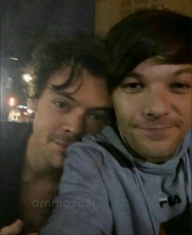 polkadotrryy's tweet photo. @adoringyouhrryy happy anniversary to our larents ๐๐ #letthembefree https://t.co/yrfbbJ4Qyi