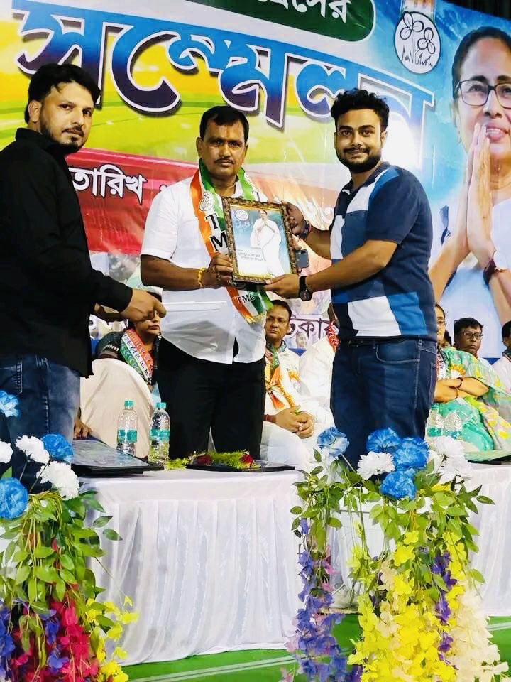 Rtr_saheb's tweet photo. ২০২৪ শে লোকসভা নির্বাচনকে সামনে রেখে দুর্গাপুর ২ নং ব্লক তৃণমূল যুব কংগ্রেসের কর্মী সম্মেলনে ।
@BiswanatParial @AITCofficial @MamataOfficial @abhishekaitc https://t.co/b31kSFZCjs