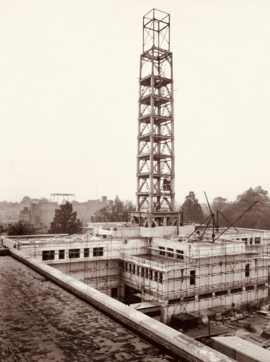 Building the Civic Centre clock tower 1932 @andyvskinner @SouthamptonCC @thesososhow1 @hartleyspecialc @Go_Southampton @VisitSoton @SotonStories @SeaCityMuseum @marie_keates @thesososhow1 @OctoberBooks @InCommonSoton