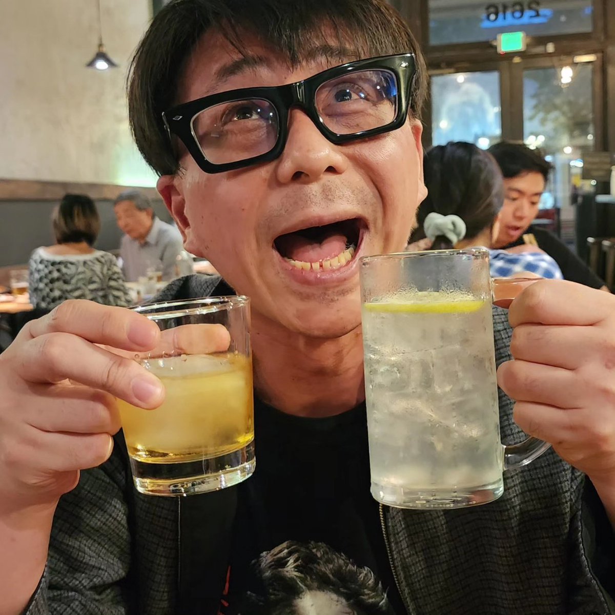 Swery65's tweet photo. Drunk. I'm feeling America.
Therefore, I'm just happy now. https://t.co/0DzBd3Eyec