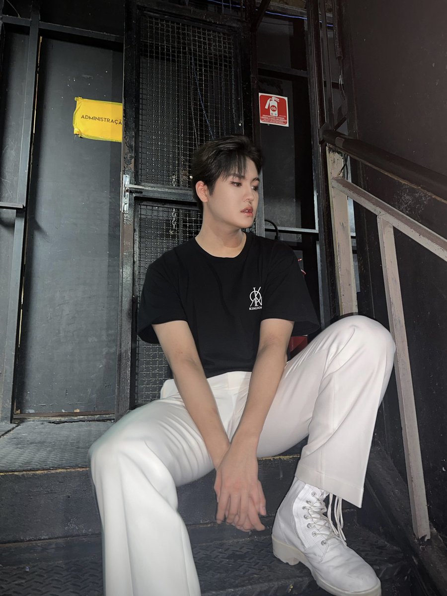 TheKingDom_GF's tweet photo. [LOUIS👑]

Obrigado Brazil🇧🇷

#KINGDOM #킹덤  #LOUIS #루이 https://t.co/11ybeJPbTN