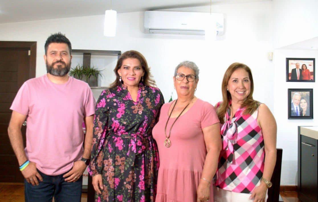 LoreniaValles_'s tweet photo. Platiqué con Miguel Ángel Fonseca, representante de @CoatSonora, y Bertha López, de “Su voz es la de Todos”, sobre la agenda para el bienestar animal. ¡Vienen grandes proyectos! 🐕🐶🐈 https://t.co/ucH7hjf33G