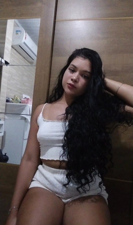 ari ୭̥⋆*｡ tweet media