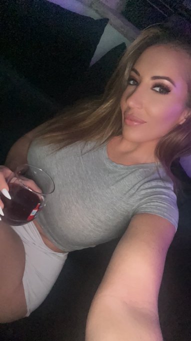 Wine down with me tonight 😈➡️ https://t.co/Txc71shf6Y https://t.co/szrPPIe5In<a href="/tag/teamrr"class="tags"><span>#teamrr</span></a>