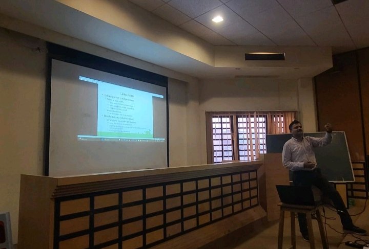 IMJAYMIN18's tweet photo. Immersed in the Linux Kernel world at a seminar hosted by Dr. Narayan Joshi at Dharmsinh Desai University. A day filled with Linux fundamentals and hands-on kernal module programming🐧 Thanks to our organizer to organise such a wonderful event . #Linux #Seminar #Innovation https://t.co/nqho35hqFO