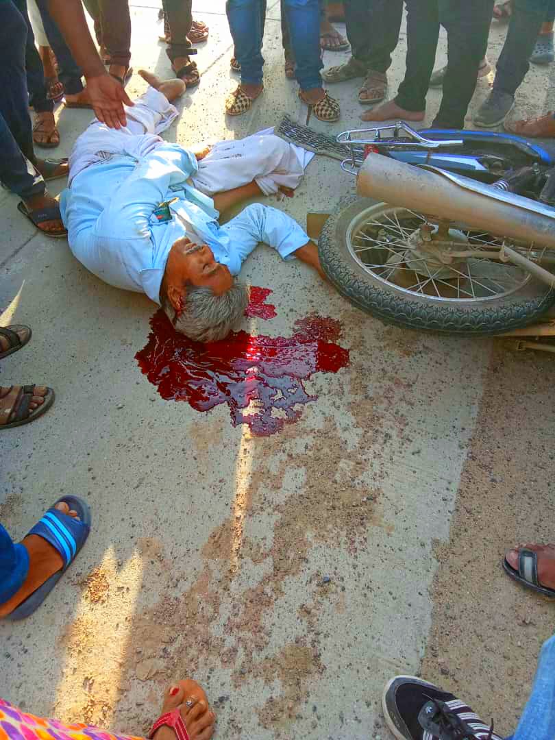 जालोर जिले के आहोर पुलिस थाने की  ह्रदय विदारक घटना , दो की मौत ,  पुलिस गाड़ी की निशानदेही कर तुरंत आरोपी को गिरफ्तार करने की कार्रवाई करावे।
<a href="/ashokgehlot51/">Ashok Gehlot</a> <a href="/RajPoliceHelp/">Rajasthan Police HelpDesk</a> <a href="/JalorePolice/">Jalore Police</a>