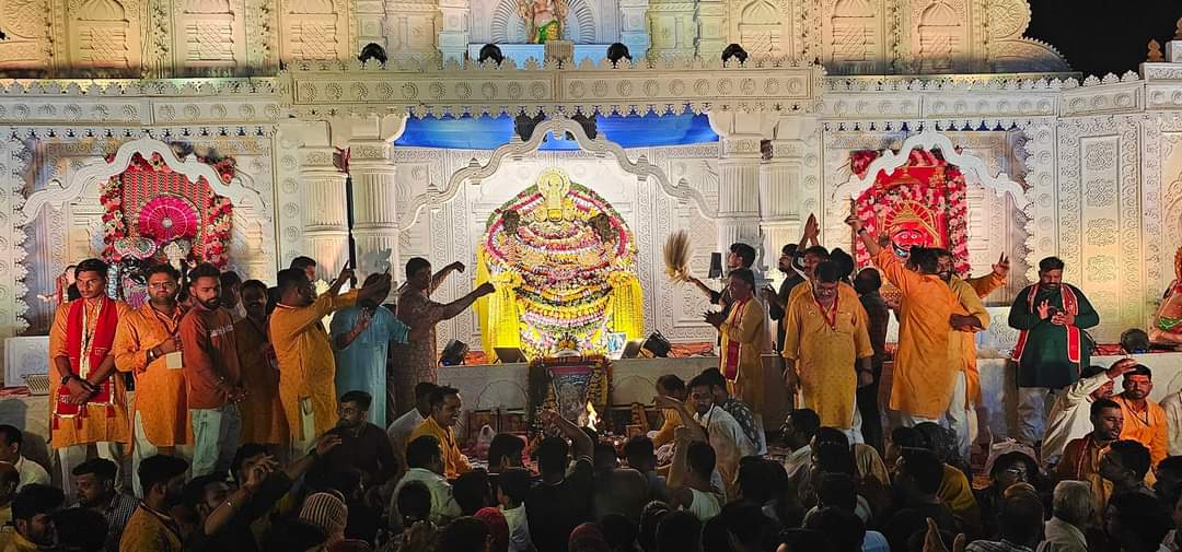 MahantBalaknath's tweet photo. सूरतगढ़ ,(श्री गंगानगर) में छाबडा परिवार द्वारा आयोजित श्री खाटू श्याम भजन संध्या कार्यक्रम में सम्मिलित हुआ | https://t.co/BBHi3AZN5I