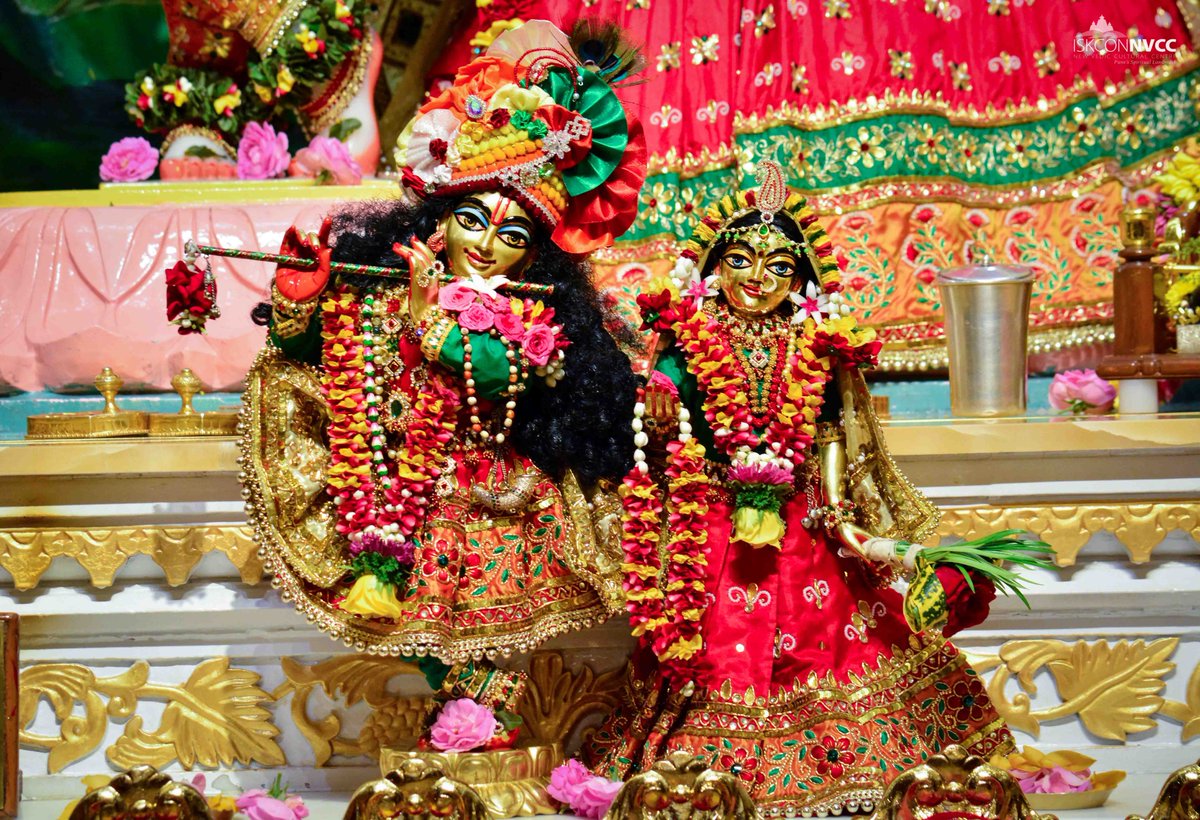 ISKCONPune's tweet photo. 🗓28-09-2023🙏🌷Today's Darshan🌷 
🌷Sri Sri Radhavrindavanchandra🌷
🚩@ISKCONNVCCPune🚩
.
.
#ISKCONNVCC #ISKCONPune #ISKCON
#ISKCONNVCCPune #PUNE #DailyDarshan
#Thursday #28thseptember #28thseptember2023
#nvcc #radhavrindavanchandra
#iskcondesiretree #Radhakrishna https://t.co/WnlptH4U98