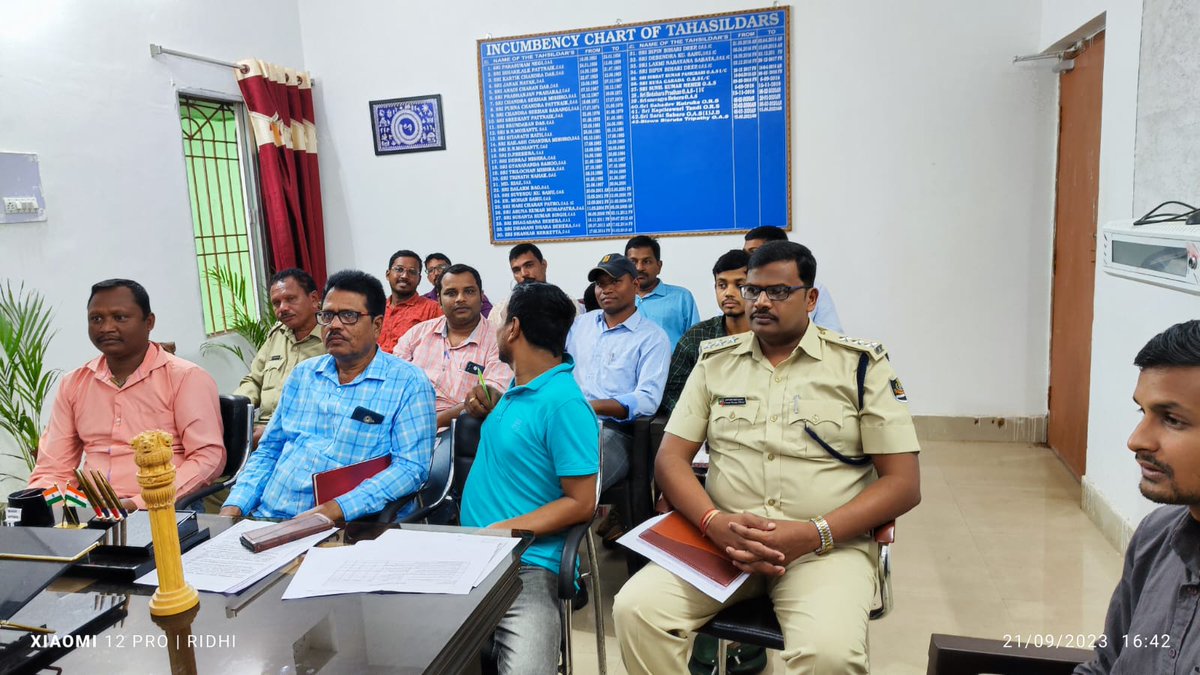 Review Meeting of the Tahasil Level FRA Monitoring Committee was held in Tahasil office under the chairpersonship of Tahasildar, Kashipur. Revenue, Panchayat and Forest Officials attended the meeting along with representatives from NGOs.