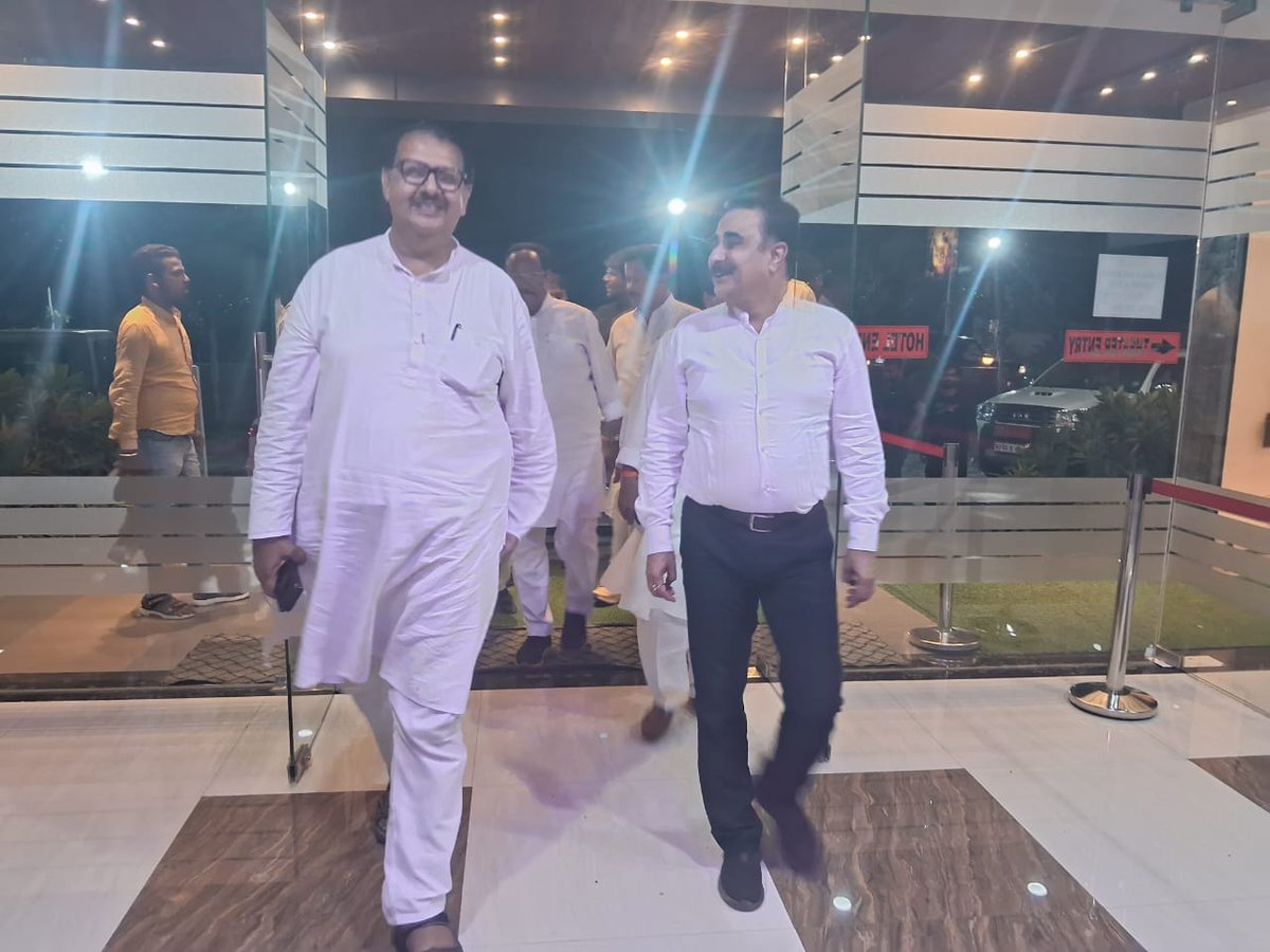 DrRajeshHPCC's tweet photo. मध्य प्रदेश के विदिशा लोकसभा की खातेगांव विधानसभा में सह प्रभारी संजय दत्त का हार्दिक स्वागत 

#madyapradesh 
#Congress 
#himachalpradesh 
#MPinc 
#MadhyaPradeshNews 
#MadhyaPradeshElection2023 
#MadhyaPradeshCongress 
#mp
#vidisha 
#HimachalCongress 
#kangra 
#kangravalley https://t.co/WayT9jIdR0