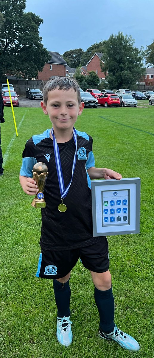 StephanieNight6's tweet photo. So proud of our Farmer Thomas being selected to represent his town team @BwDSFA he better get his annual leave requests in to make sure he gets the shift off ;) Well done Pal. 👍⚽️ #football #youngfarmers #proud https://t.co/aMImXt4Ftd