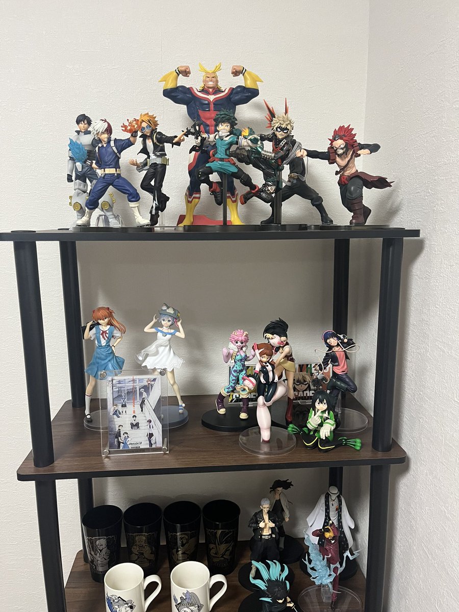 MidoriKyoko's tweet photo. 部屋のあちこちに散乱してたフィギュアを
ラックにまとめて並べてみた休日 https://t.co/9BrSfvRbu6