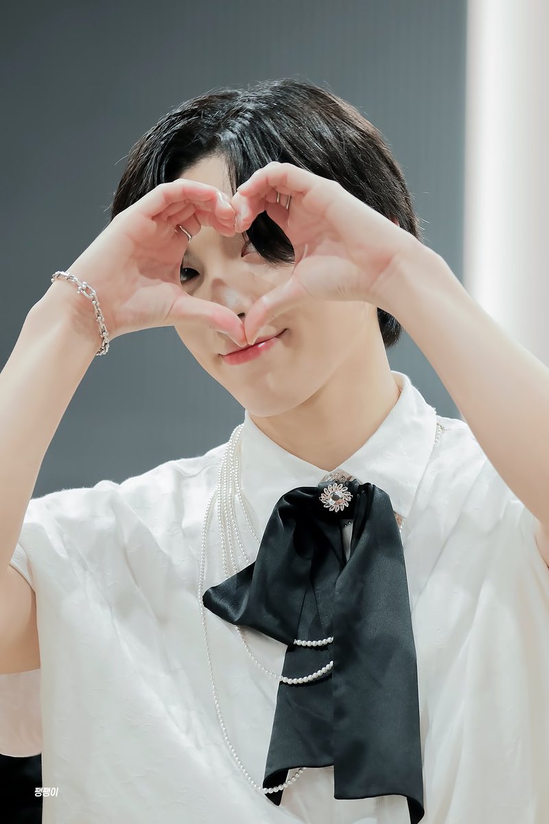 230820 비트로드

양희찬 즐거운 연휴 보내 💗💗💗

#다크비 #DKB #희찬 #HEECHAN <a href="/DKB_BRAVE/">DKB_OFFICIAL</a>