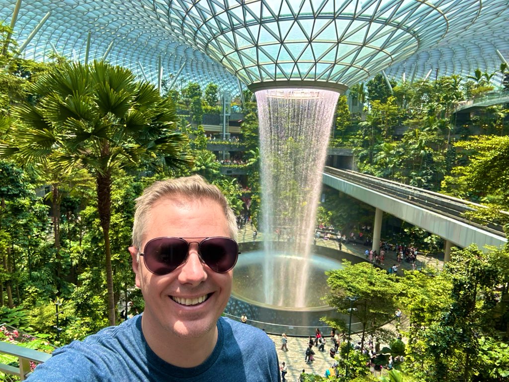 Dan Friess tweet media