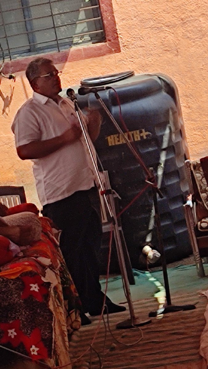 Miguel__en's tweet photo. श्री गोविंद प्रभू जयंती जन्म उत्सव निम्मित आज भरवाडे गावत कार्यक्रम आयोजित करण्यात आला होता तरी या कार्यक्रमास आपल्या शिरपूर विधान सभेचे विद्य मान आमदार दा.सो. काशिराम पावरा यांनी उपस्थित राहिले या बदल आपले आभार @Kashiramdada https://t.co/W98ouI5UJm