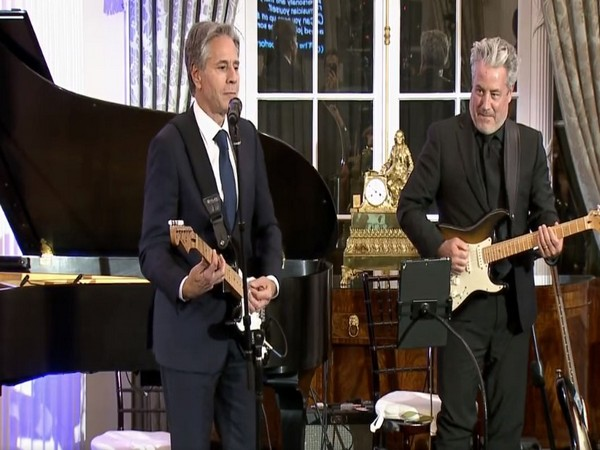 ani_digital's tweet photo. US State Secretary Antony Blinken launches Global Music Diplomacy Initiative 

Read @ANI Story | https://t.co/nWaZ1Qtt1Y
#US #USStateSecretary #AntonyBlinken #Music #Diplomacy https://t.co/cDn1BinuEk