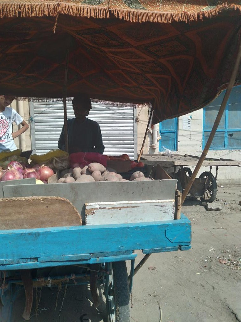 سابق چیئرمین واپڈا لیفٹنٹ جنرل مزمل حسین کو نیب نے 753 ملین ڈالر (قریبا 1 کھرب 48 ارب روپے) کی مبینہ کرپشن پر طلب کر لیا ہے۔ایک کنڈی لگا کر ایک بلب جلانے والے بجلی چور گرفتار ہوتے ہیں مگر واپڈا میں اربوں کھربوں روپے کرپشن کرنے والے طاقتور مجرم آزاد ہیں۔ یہ ھے مذہبی اسلامی ریاست