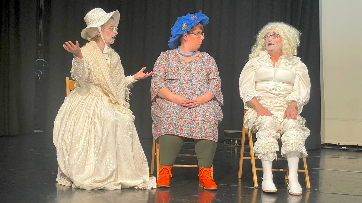 Neu im Blog: Yvonne, Prinzessin von Burgund
theaterwerkstatt-bargteheide.de/yvonne-prinzes…

"Yvonne stört, sie muss weg!"

TERMINE
Samstag, 30.09.2023 um 20 Uhr
Sonntag, 01.10.2023 um 19 Uhr

#TWBargteheide