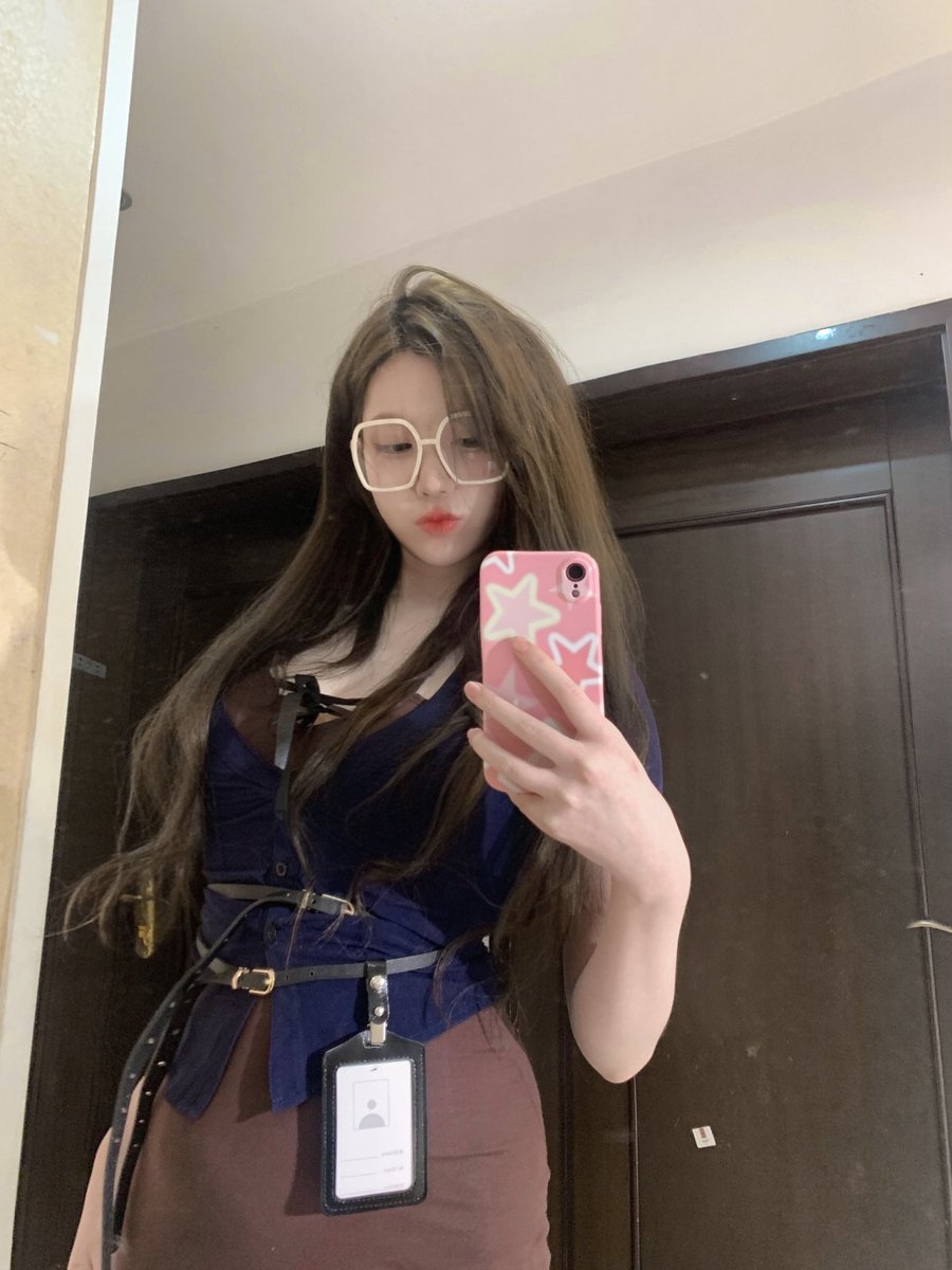 我掐指一算，你床上缺我 https://t.co/UENDZkcVve