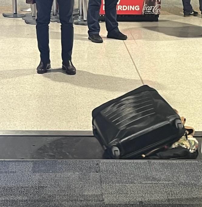 NomaSoftLife's tweet photo. Dear @Qantas. What do you mean when you say do not put valuables in checked luggage when I am traveling? My bag was severely damaged so who should take responsibility for this damage and my missing items? https://t.co/IwNhBfAY0X