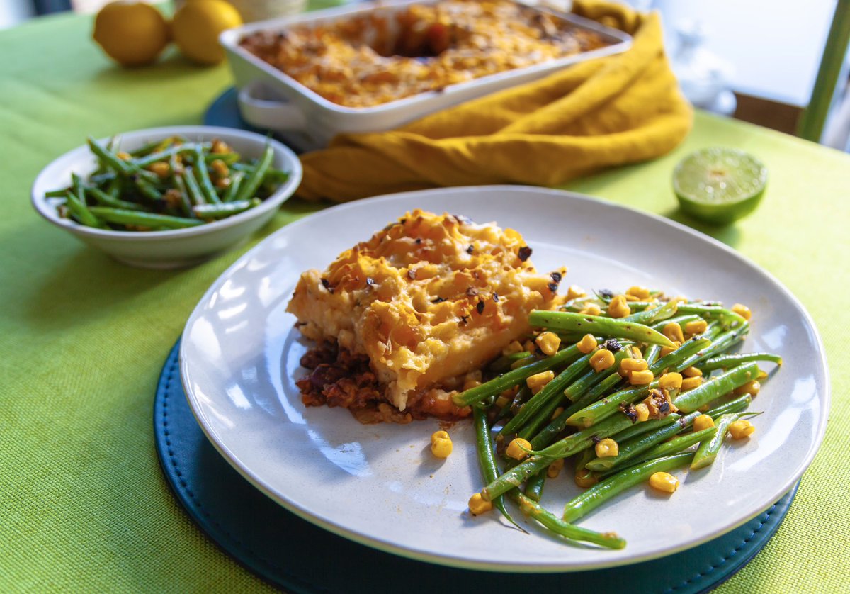 A chilli twist to a comforting classic - my Mexican inspired Cottage Pie. Great for a weeknight meal 😋 ainsley-harriott.com/recipe/mexican…