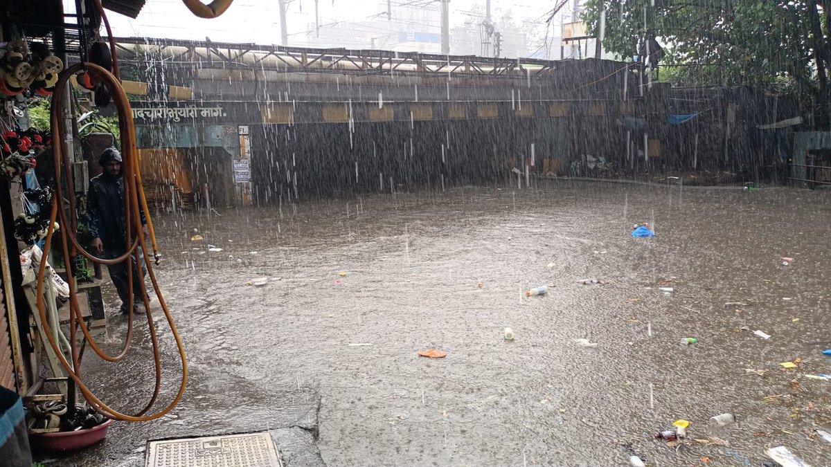 Andheri Subway 

SHUT

Due
To
Water logging

28/9/23

 3 : 50 pm

#mumbairains

<a href="/mumbaitraffic/">Mumbai Traffic</a>
<a href="/rpramodhkumar/">rpramodhkumar</a>
<a href="/ranjeetnature/">Ranjeet Shamal Bajirao Jadhav</a>
<a href="/SawantAnagha/">Anagha Sawant</a>
<a href="/smart_mumbaikar/">Carpool Mumbai & #NoTrafficJam</a>
<a href="/MohnaazS/">Mohnaaz S Shaikh.</a>
<a href="/Sachindi/">Sachin Ingole 🇮🇳</a>
<a href="/manishsanghvi/">Manish | मनीष 🇮🇳</a>
<a href="/TimminsPriyanka/">Priyanka Timmins</a>
@Anujalankar9
<a href="/Mumbaikhabar9/">MUMBAI NEWS</a>
<a href="/mulund_info/">मुलुंड info</a>
<a href="/kurafatygyan/">Suresh Kumar Kurapaty</a>
<a href="/adityampaul/">Aditya Paul</a>