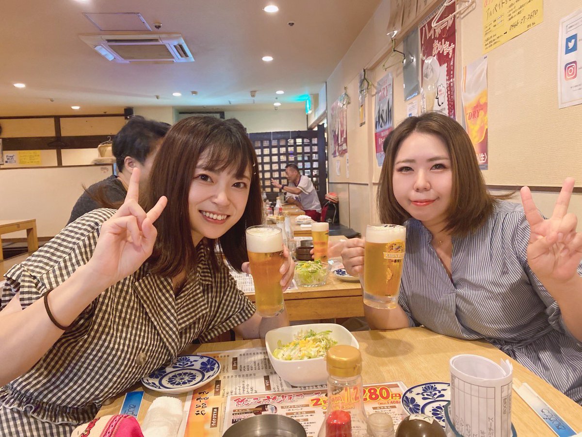hiroko0529_'s tweet photo. Ayakaと飲んできた！
照れちゃってちゃんといえなかったけど…
責任者なりたての頃、試行錯誤しまくりすぎてみんな大変だったと思うしそれでもついてきてくれて、私が頑張ってるからって支えてくれて、それに対して私何もしてないですって軽く言ってくれて…本当にありがとう！
実家泊まりに行くね(笑) https://t.co/neVt08a15L