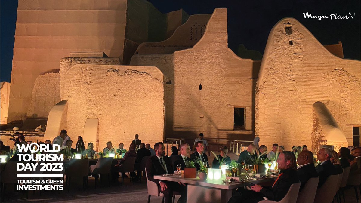 MagicPlanev's tweet image. بكرم الضيافة وحفاوة الاستقبال رحبت المملكة العربية السعودية بالعالم في قلب الرياض مقتطفات خلال اليوم الاول من احتفال اليوم العالمي للسياحة 
⁧#بحفاوة_نستضيف_العالم⁩ 🇸🇦
@Saudi_MT